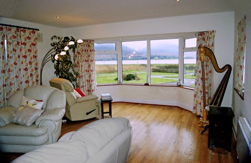 Fenit House | Golfers Retreat , family reunions ,relaxing-haven , enjoying an Atlantic view !