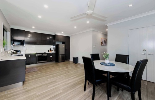 Rosslea Apartment | Golfside Haven 2 Bedroom, 2Bathroom - Across from Golf Course