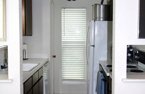 Rockport Condo | Gone Coastal - Three-bedroom condo in fabulous Rockport, Texas.