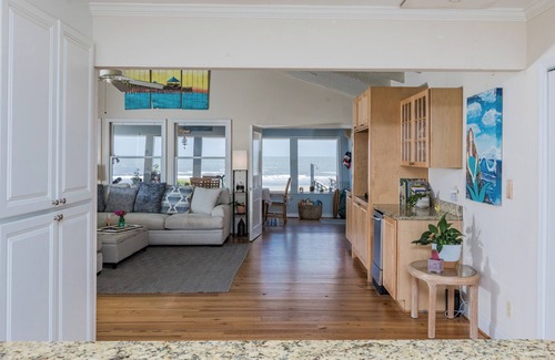 Folly Beach House | Gone Surfing 🏄‍♀️ 🤙✨