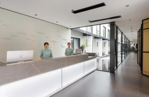 Chengdu City Centre Hotel | Gongxili - Xige Hotel Nearby Qingyang Taoist Temple and Culture Park, 6mins walk to subway station