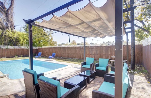 Spring Branch Central House | Good Vibes 4 Bedroom with a Pool. Central Location