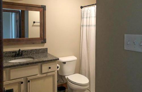 Andersonville Apartment | Good Vibes Getaway
