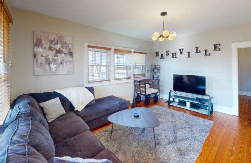 Shelby Hills House | Good Vibes Only
