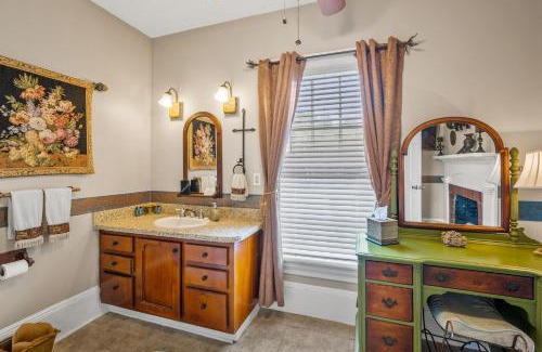 St. Marys Bed & Breakfast | Goodbread House Bed and Breakfast