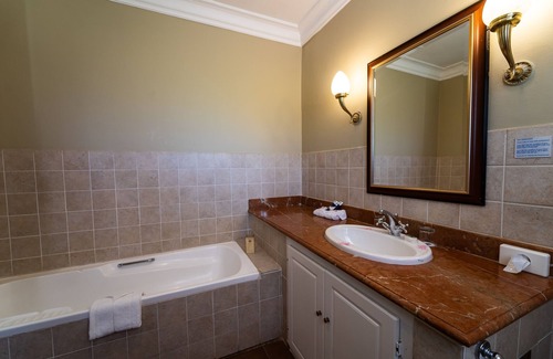 eNtokozweni Hotel | Gooderson Kloppenheim Country Estate