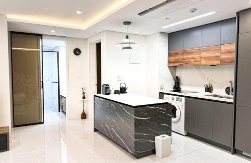 Seocho-dong Apartment | Goodfellow seocho gangnam Seoul arts center