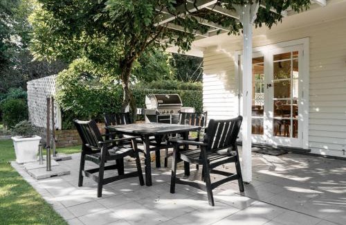 Warea House | Goodin Country Garden