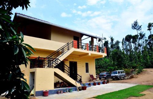 Mudigere House | GoodVibes Homestay - Water Stream & Estate