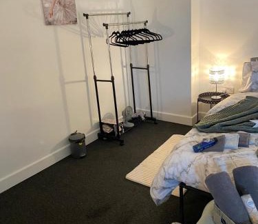 George Green Apartment | Gorgeous 1 Bedroom Apartment Near Heathrow