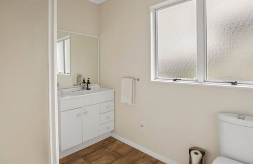 Onehunga House | Gorgeous 2BR Central Akl Retreat | WI-FI & Netflix