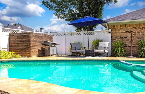 Rowlett House | Gorgeous 3-bedroom house with AC in Rowlett