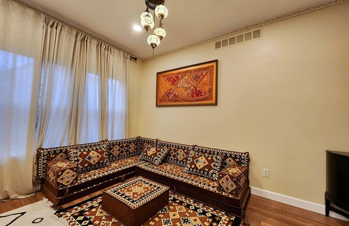 Whittaker House | Gorgeous 4 Bed Home - Short Drive to Downtown A2