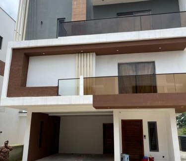 Lekki House | Gorgeous 4 Bedrooms Single Family Home at Ibeju, Lekki Lagos