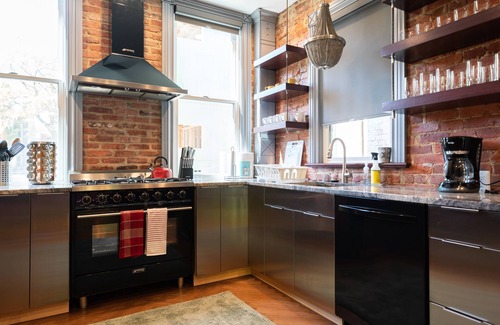 Shaw House | Gorgeous 4 BR/3.5 BA Rowhous U. Steet Area With All New Furnishings!!