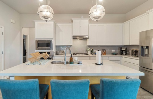 Watauga House | Gorgeous 4Bed Home +Free Peloton Bike +Weight Room