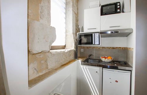 Saint-Restitut Apartment | Gorgeous apartment in St Restitut