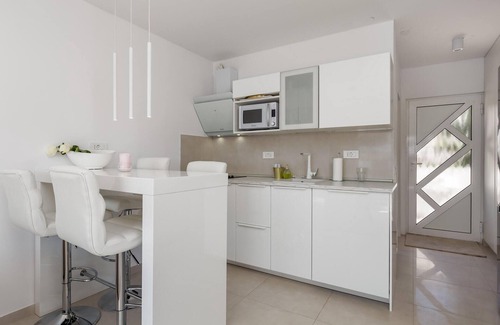 Stinica Apartment | Gorgeous apartment in Stinica