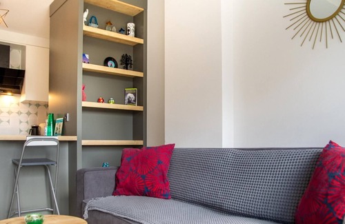 Ilica Apartment | Gorgeous Apartment With Pool and Balcony In Izmir