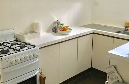 Subiaco House | Gorgeous central Subiaco cottage - walk to Kings Park, cafes, restaurants, train