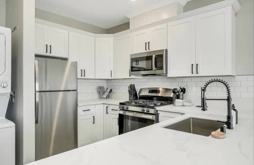 Morena Apartment | Gorgeous Central Unit w/EV Parking, Laundry, AC!