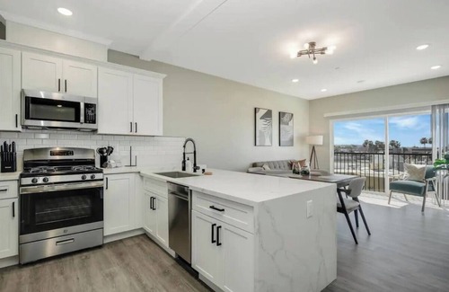 Morena Apartment | Gorgeous Central Unit w/EV Parking, Laundry, AC!