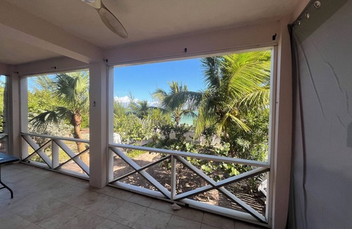 Green Turtle Cay Apartment | Gorgeous cottage apartment overlooking Cocoa Bay , fast Starlink internet
