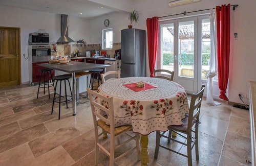 Croagnes House | Gorgeous home in Saint-Saturnin-lès-Apt