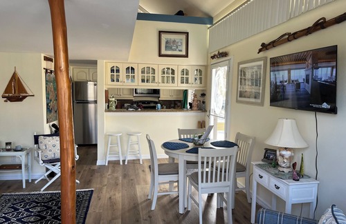 Crystal River Condo | Gorgeous getaway tucked in Eco Village of Sawgrass Landing in Crystal River, Fl.