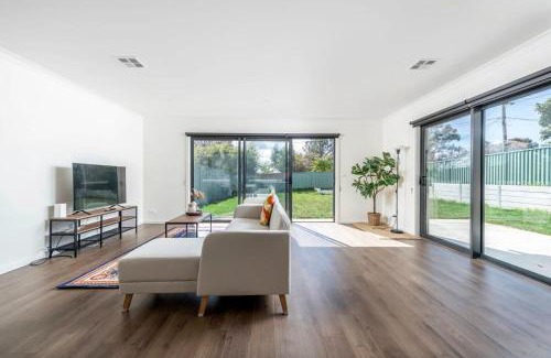 Hawker Apartment | Gorgeous Hawker Townhouse