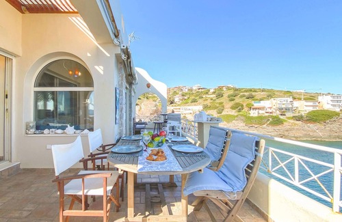 Lavreotiki House | Gorgeous home in Vrompousi Keratea