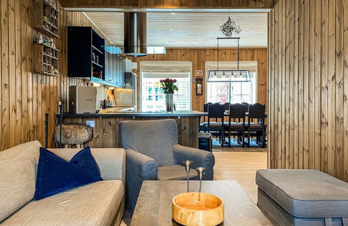 Bjorli House | Gorgeous home in Bjorli with WiFi