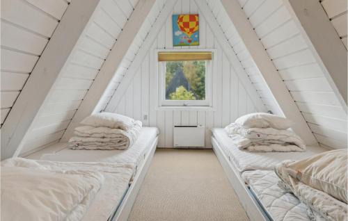 Gatten House | Gorgeous Home In Farsø With Kitchen