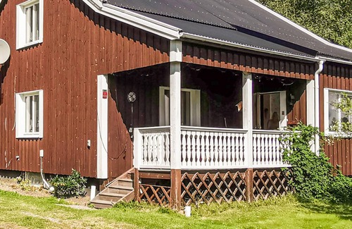 Trehorningsjo House | Gorgeous home in Karlsviken