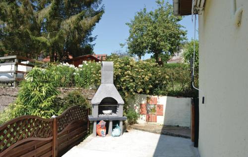 Ligny-sur-Canche House | Gorgeous Home In Ligny-Sur-Canche