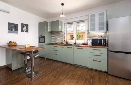 Trinajstici House | Gorgeous home in Opatija