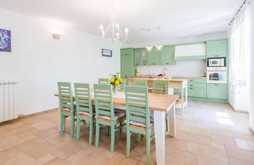 Krsan House | Gorgeous home in Plomin with kitchen