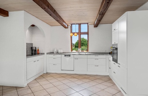 Sønderstrand House | Gorgeous home in Rømø with kitchen