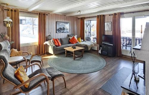 Tinn House | Gorgeous Home In Rjukan With Kitchen