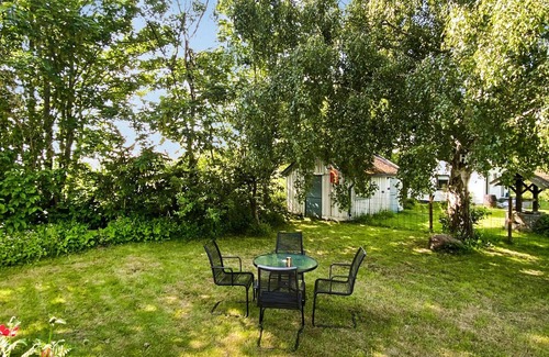 Skivarp House | Gorgeous home in Skivarp with kitchen