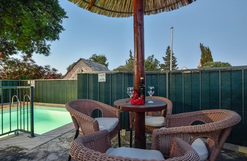 Skrip House | Gorgeous home in Skrip