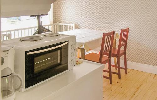 Vimmerby Municipality House | Gorgeous Home In Vimmerby With Kitchen