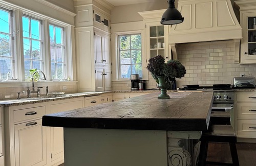 South Duxbury House | Gorgeous home steps from a private beach