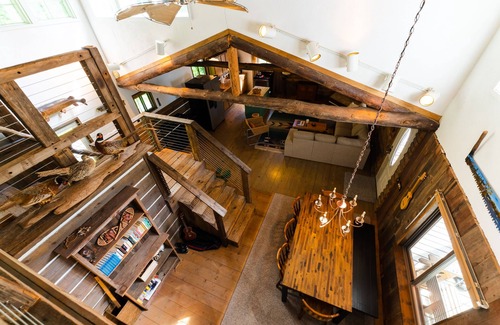 Markesan Cabin | Gorgeous Lake House on Little Green Lake