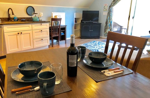 El Dorado Hills Apartment | Gorgeous Lake View, Nature at Your Door (Ask about 31+ days)