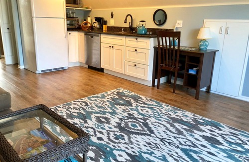 El Dorado Hills Apartment | Gorgeous Lake View, Nature at Your Door (Ask about 31+ days)