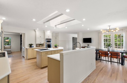 Skyway House | Gorgeous Luxury Home with Views of Balloon Fest, Fireworks Near Broadmoor