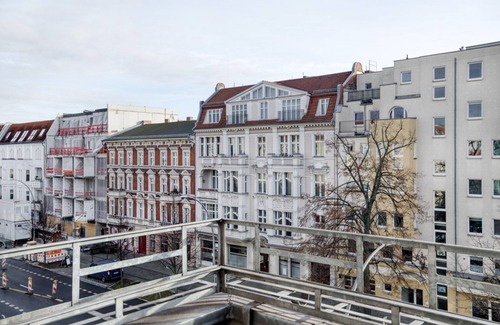 Pankow Apartment | Gorgeous Mitte 1BR nr Bürgerpark Pankow, by Blueground