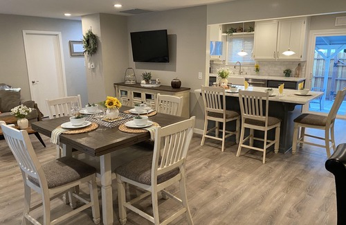 Orangevale House | Gorgeous, modern and sweet