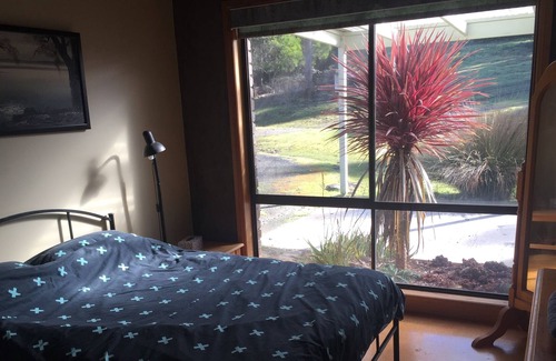 Weetah House | Gorgeous mountain views close to Deloraine